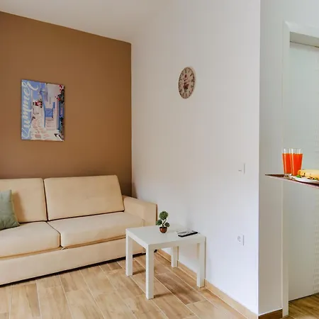 Eden Suites&apartments *