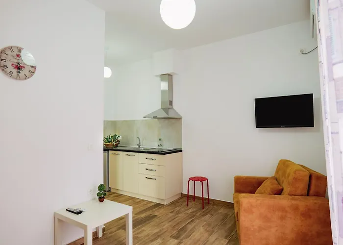 Eden Suites&apartments *