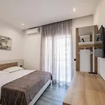Eden Suites&apartments *