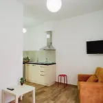 Eden Suites&apartments *