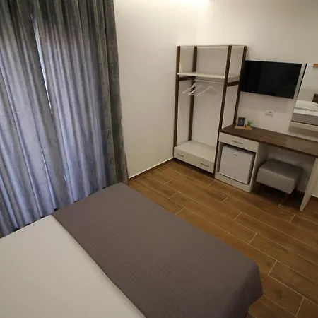 Eden Suites&apartments *