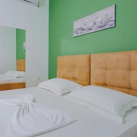 Apartment Eden Suites&apartments *