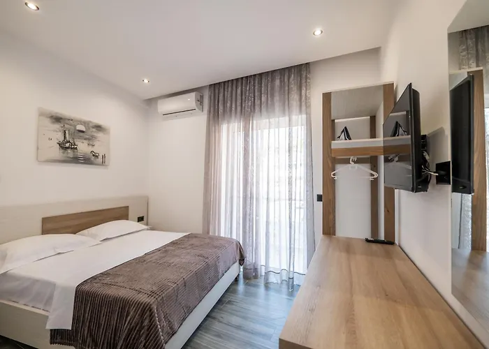 Eden Suites&apartments *