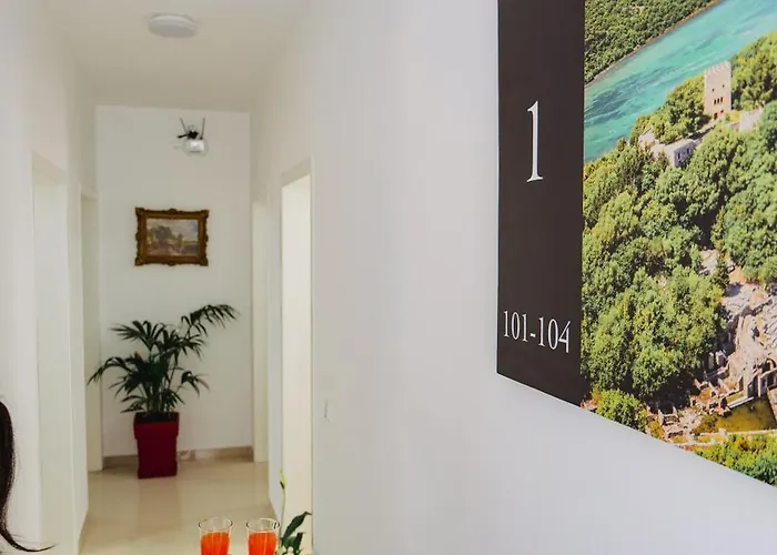 Eden Suites&apartments *